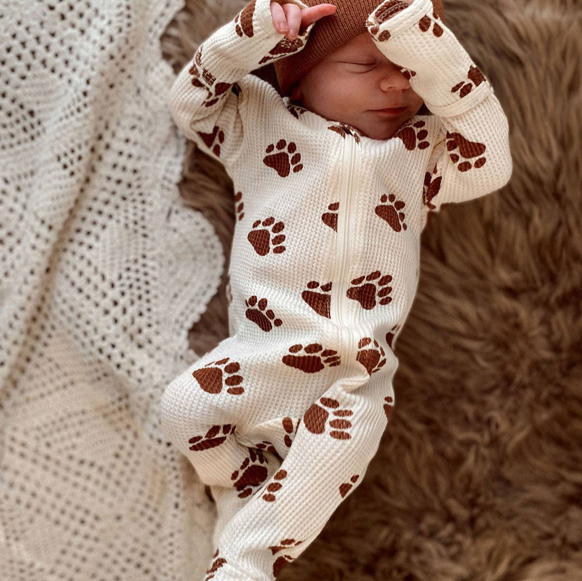 SpearmintLOVE Organic Waffle Basic Zip Footie, Bear Paw