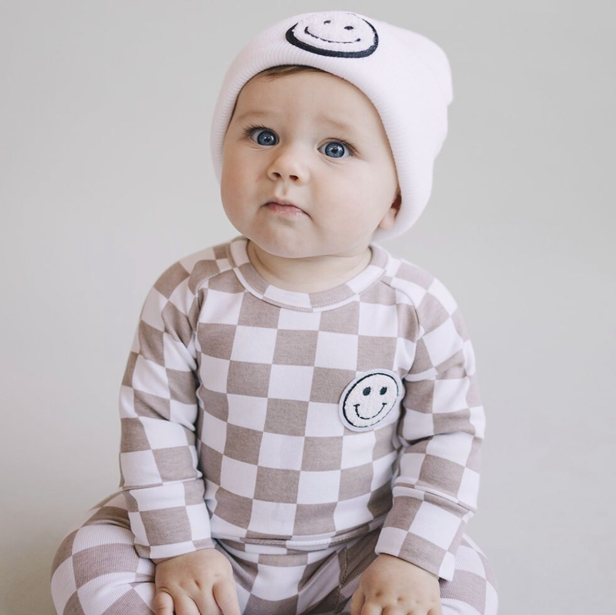 Checkered Smiley Lounge Set | Latte