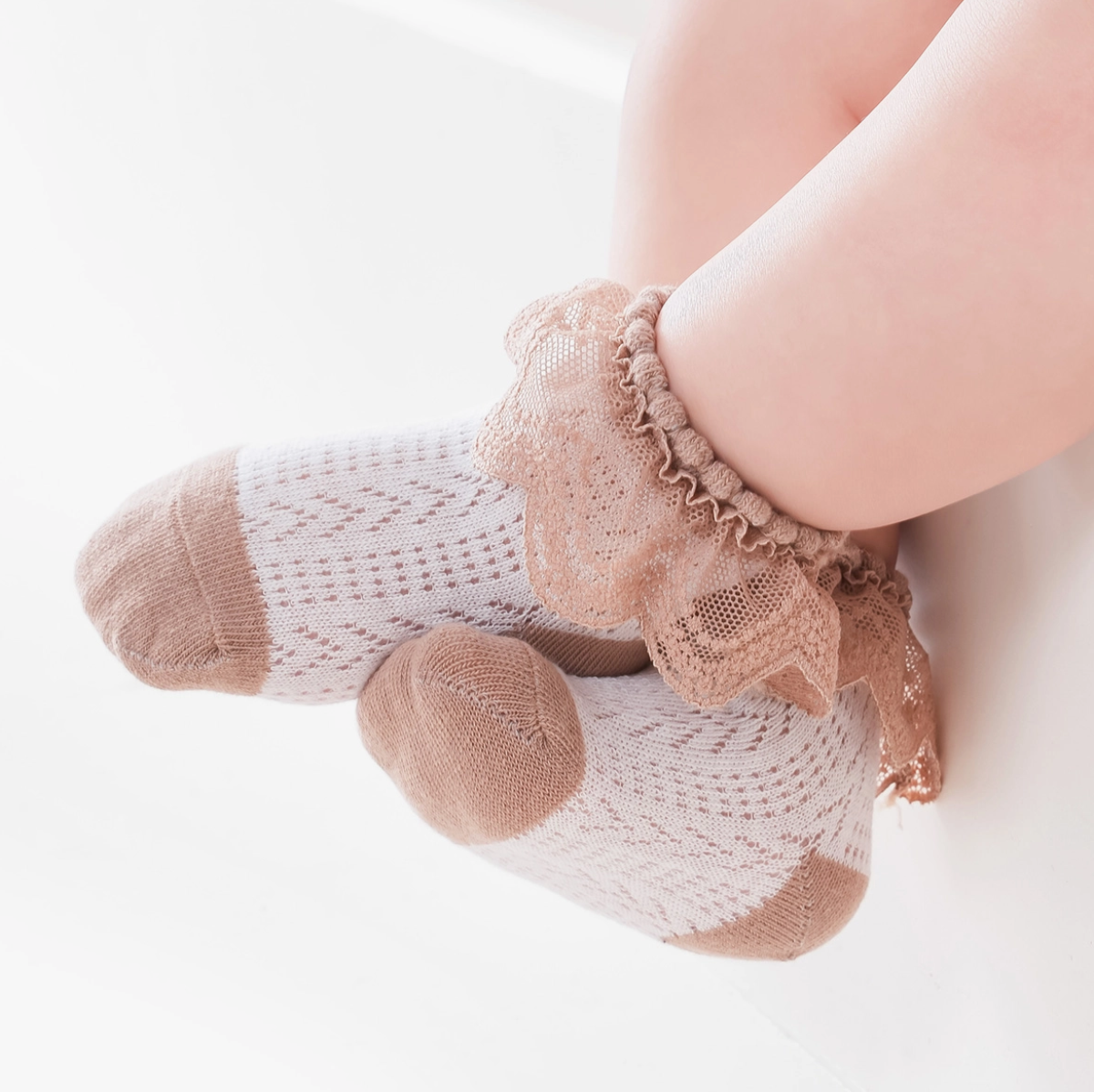 Sweet Ruffle Trim Lace Mesh Socks | Coffee